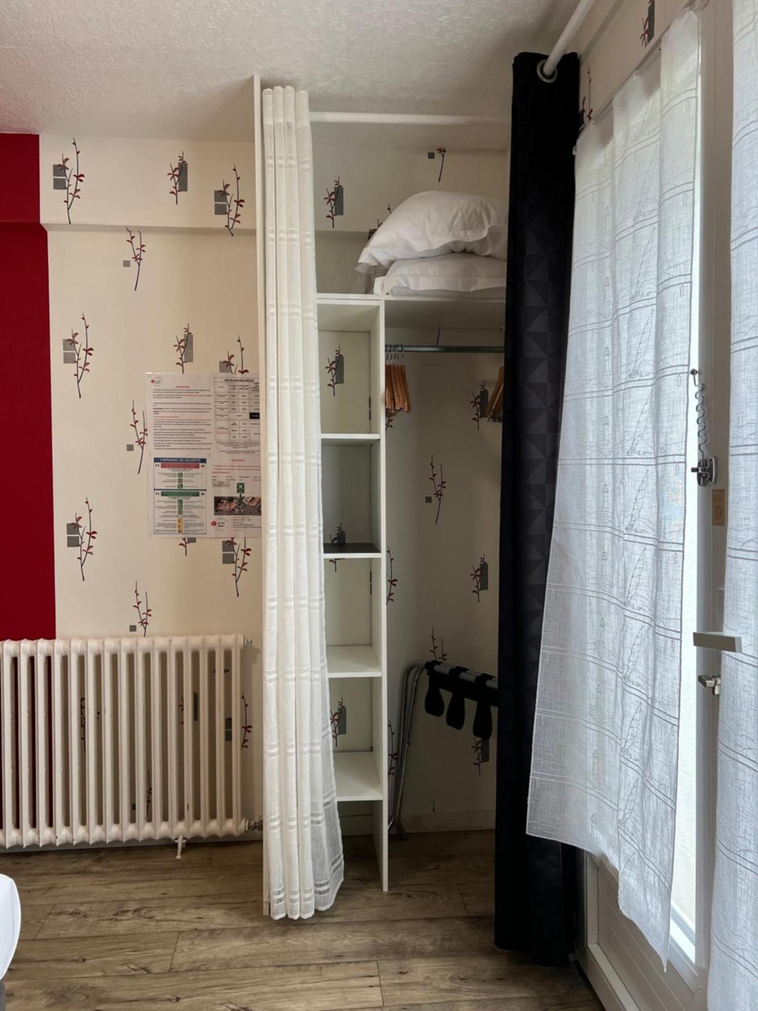 Au Petit Bonheur Hotel Ла Транш-сюр-Мер Екстериор снимка